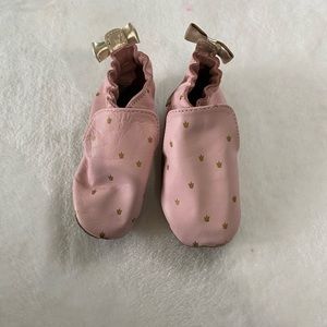 Robeez booties- pink with gold crown print